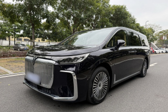 岚图汽车 岚图梦想家 2025款 PHEV 四驱旗舰鲲鹏版