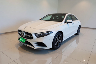 奔驰A级 2022款 改款三 A 200 L 运动轿车时尚型