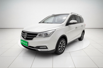 宝骏730 2019款 1.5T 手动时尚型 7座 国VI