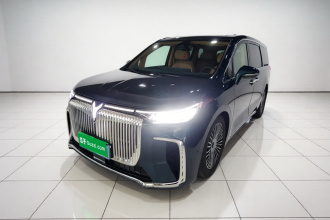 岚图汽车 岚图梦想家 2025款 PHEV 四驱旗舰鲲鹏版
