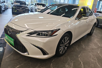 雷克萨斯ES 2020款 200 卓越版