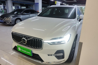 沃尔沃XC60 2025款 B5 四驱智逸豪华版