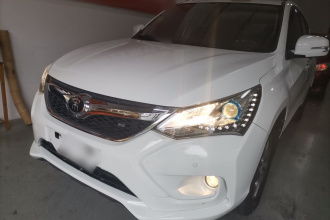 比亚迪 宋 2017款 盖世升级版 1.5TI 手动精英型