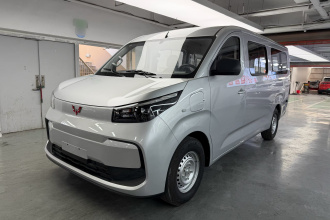 五菱汽车 五菱扬光Pro 2026款 405km 纯电 功能款客车版 6座
