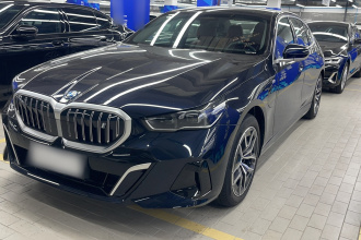 宝马i5 2026款 eDrive 35L M运动套装