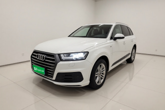 奥迪Q7 2016款 40 TFSI S line运动型
