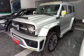 超境汽车 共创坦克300 2021款 2.0T 赛博坦克