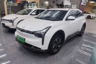 哪吒汽车 哪吒U 2022款 智400 Pro 磷酸铁锂