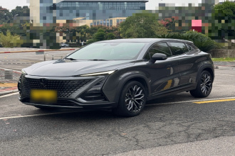 长安UNI-T 2022款 1.5T 尊贵型