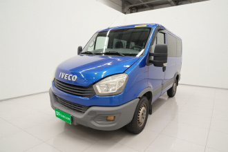 依维柯欧胜 2018款 2.3T 短轴低顶多功能车侧拉门F1A