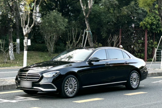 奔驰E级 2022款 改款三 E 300 L 豪华型