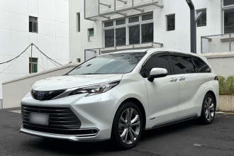 丰田 赛那SIENNA 2023款 2.5L混动 尊贵版