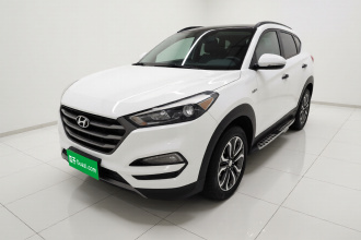 现代 途胜 2015款 1.6T 双离合两驱领先型