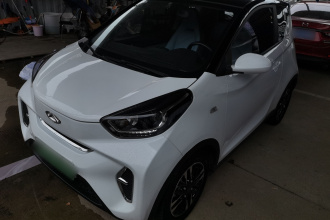 奇瑞QQ 小蚂蚁 2022款 改款二 甜粉款 半糖版 三元锂 55kW 408km