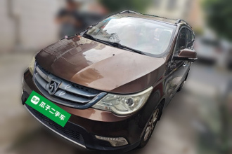 宝骏730 2014款 1.5L 手动标准型 7座