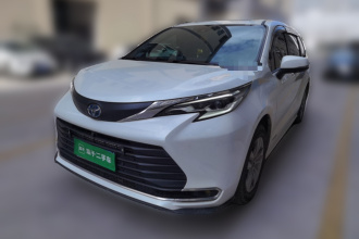 丰田 赛那SIENNA 2023款 2.5L混动 舒适版