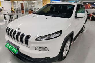 Jeep 自由光 2016款 2.4L 领先智能版