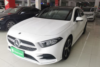 奔驰A级 2022款 改款 A 200 L 运动轿车动感型