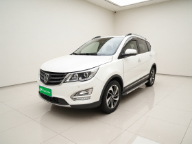 宝骏560 2016款 1.5T 手动豪华型