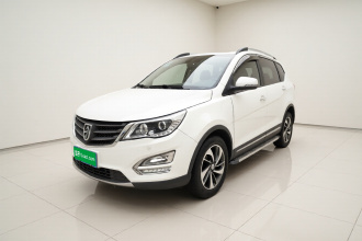 宝骏560 2016款 1.5T 手动豪华型