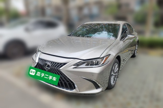 雷克萨斯ES 2023款 200 卓越版