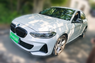 宝马1系 2022款 120i M运动曜夜版