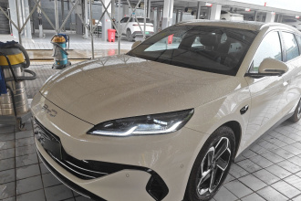 比亚迪 海豹06 DM-i旅行版 2025款 DM-i 150KM旗舰型