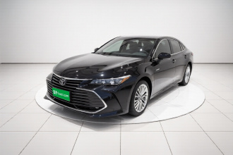 丰田 亚洲龙 2019款 双擎 2.5L XLE尊贵版 国VI