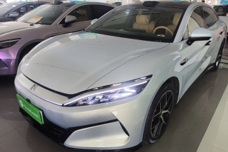 比亚迪 汉L 2025款 EV 四驱激光雷达旗舰型