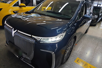 岚图汽车 岚图梦想家 2025款 PHEV 四驱旗舰鲲鹏版