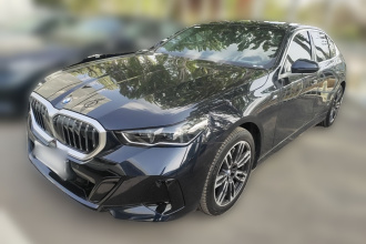 宝马5系 2025款 530Li 领先型 M运动套装