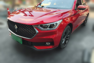 宝骏RC-6 2019款 1.5T CVT 24小时在线豪华型