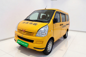 五菱汽车 五菱荣光S 2022款 1.2L标准型助力版7座LSI