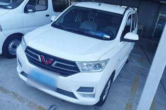 五菱汽车 五菱宏光 2021款 改款1.5L S标准型 电动助力LAR