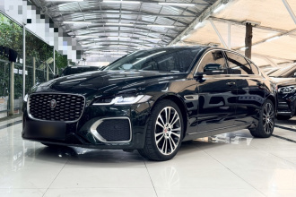 捷豹XFL 2023款 XFL 2.0T P250 两驱尊享豪华版