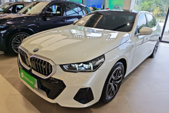 宝马i5 2025款 eDrive 40L M运动套装