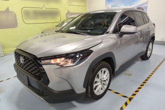 丰田 卡罗拉锐放 2023款 2.0L 先锋版