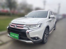 三菱 欧蓝德 2018款 2.0L 两驱嘉乐版 7座