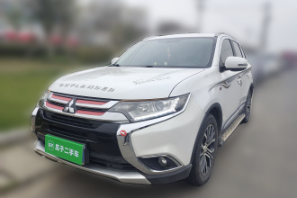 三菱 欧蓝德 2018款 2.0L 两驱嘉乐版 7座