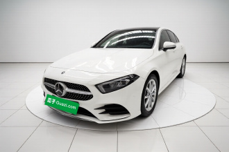 奔驰A级 2022款 改款 A 200 L 运动轿车时尚型