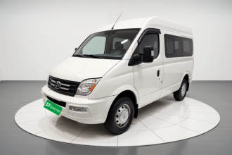 上汽大通MAXUS 新途V80 2023款 2.0T 手动经典傲运通短轴中顶5/6座