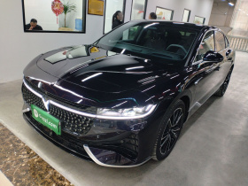 岚图汽车 岚图追光 2024款 PHEV 四驱超长续航旗舰版