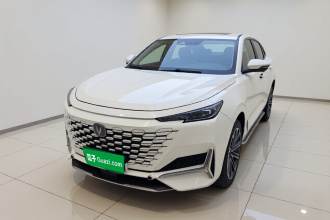 长安UNI-K 2021款 2.0T 全轮驱动尊贵型