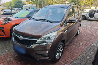 北汽幻速H3 2015款 1.5L 手动豪华型