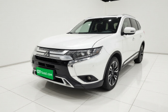 三菱 欧蓝德 2019款 2.4L 四驱致享版 5座 国VI