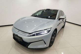 比亚迪 汉L 2025款 EV 四驱激光雷达旗舰型