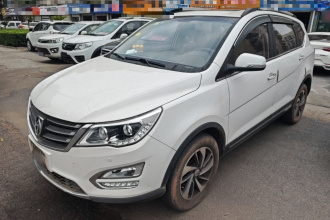 宝骏560 2016款 1.8L 手动豪华型