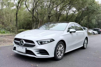 奔驰A级 2020款 改款 A 200 L 运动轿车时尚型