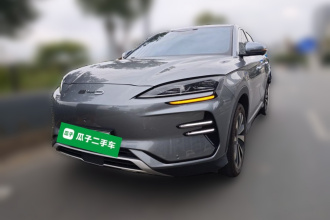 比亚迪 宋PLUS新能源 2024款 荣耀版 EV 520km 尊贵型