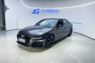 奥迪A4L 2024款 40 TFSI quattro RS套件燃速型